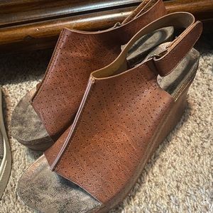 Brown Wedges